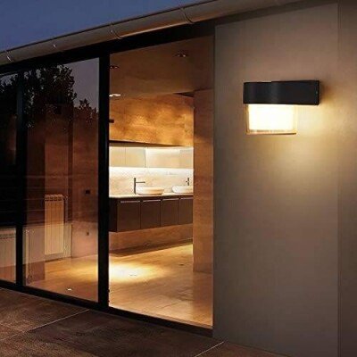 SINGLE GLASS RD WALL LIGHT