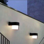 SINGLE GLASS RD WALL LIGHT